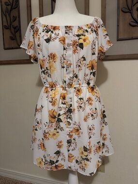 Justify White Floral Off-Shoulder Mini Dress with Yellow Blooms